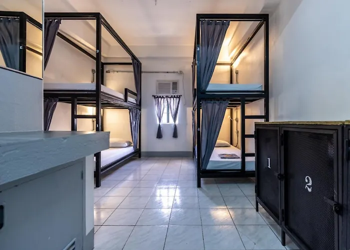 Mad Monkey (adults Only) * Cebu